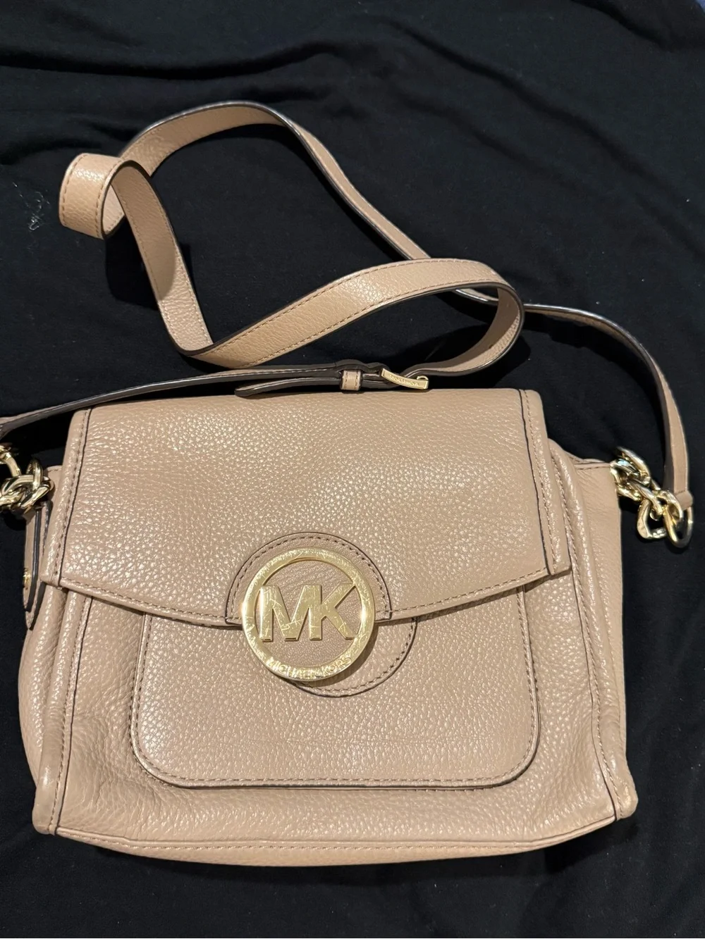 Michael Kors Pebbled Leather Crossbody in Taupe with Gold Hardware